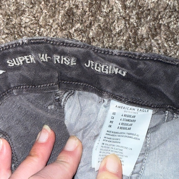 American Eagle High Rise Gray Jeans - Picture 3 of 6
